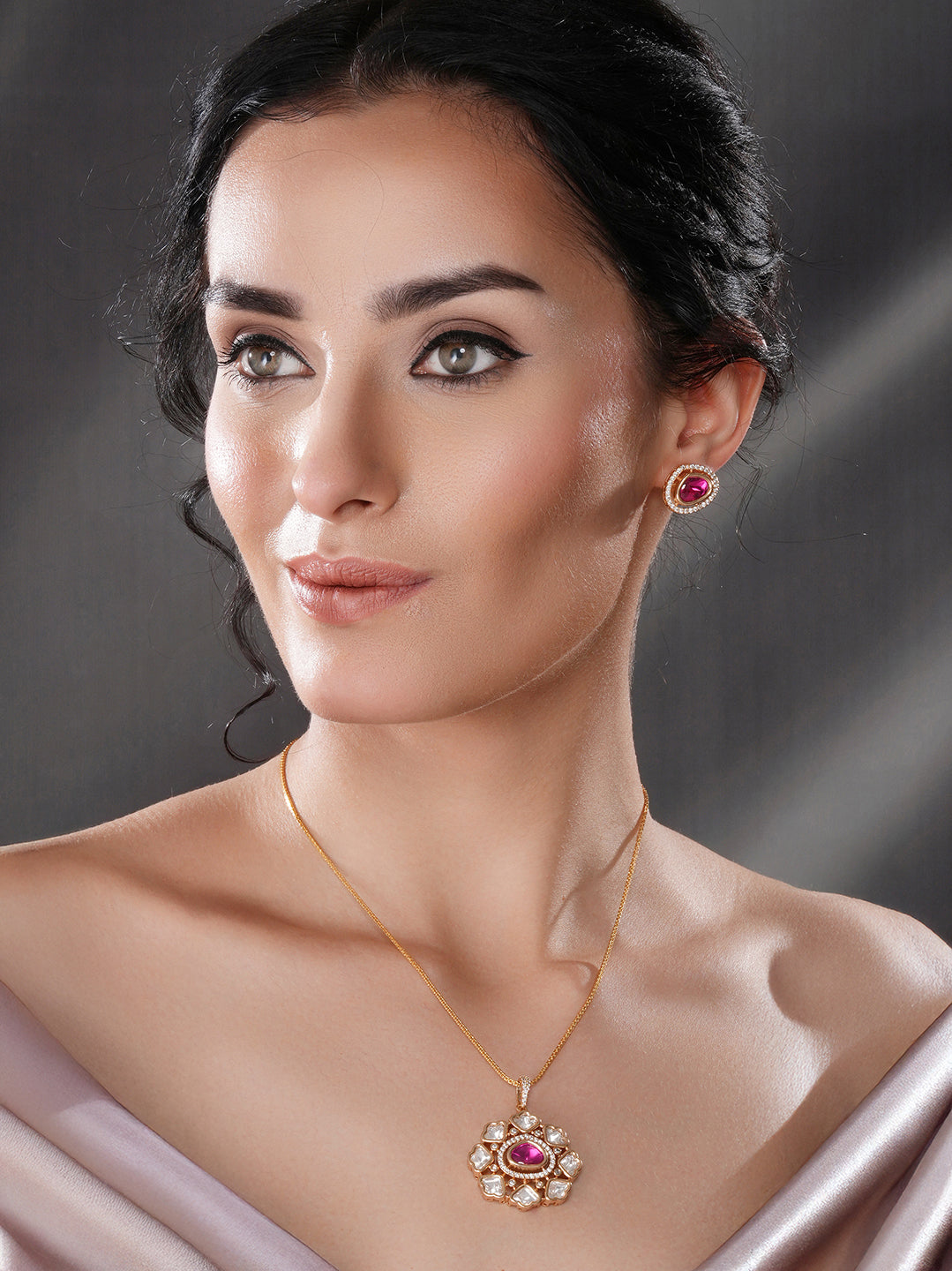 Gold Plated Ruby Red Kundan Studded Quirky  Floret Locket Pendant Jewellery Set